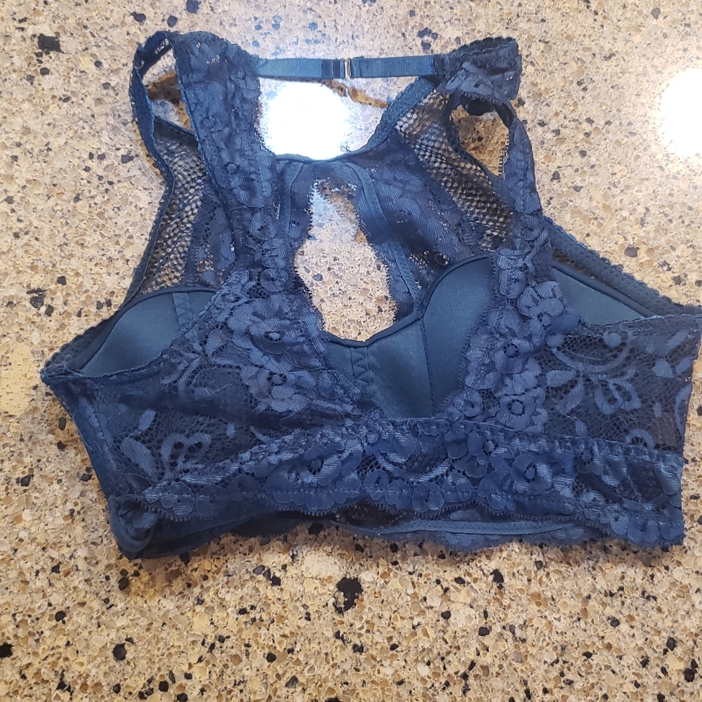 ❄️Cynthia Rawley Bralette❄️